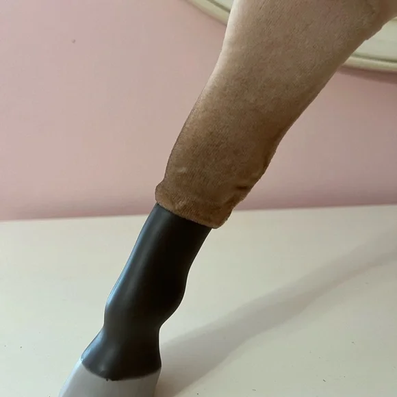 EUC retired American Girl Doll Horse Chestnut - Picture 10 of 16